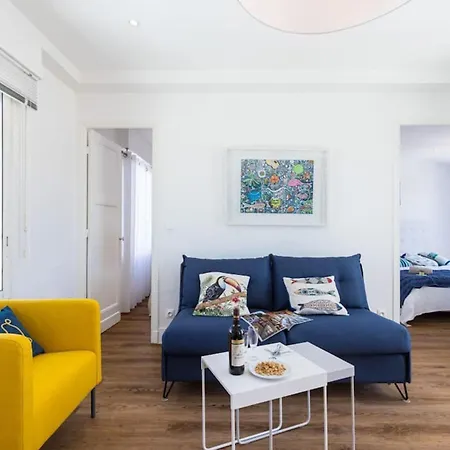 Spitalieri- Sunny Terrace With View -new דירה